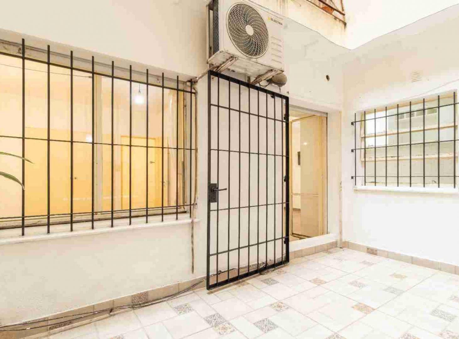 Foto de 2 ambientes con patio en Av Cordoba - OPORTUNIDAD, imagen 4