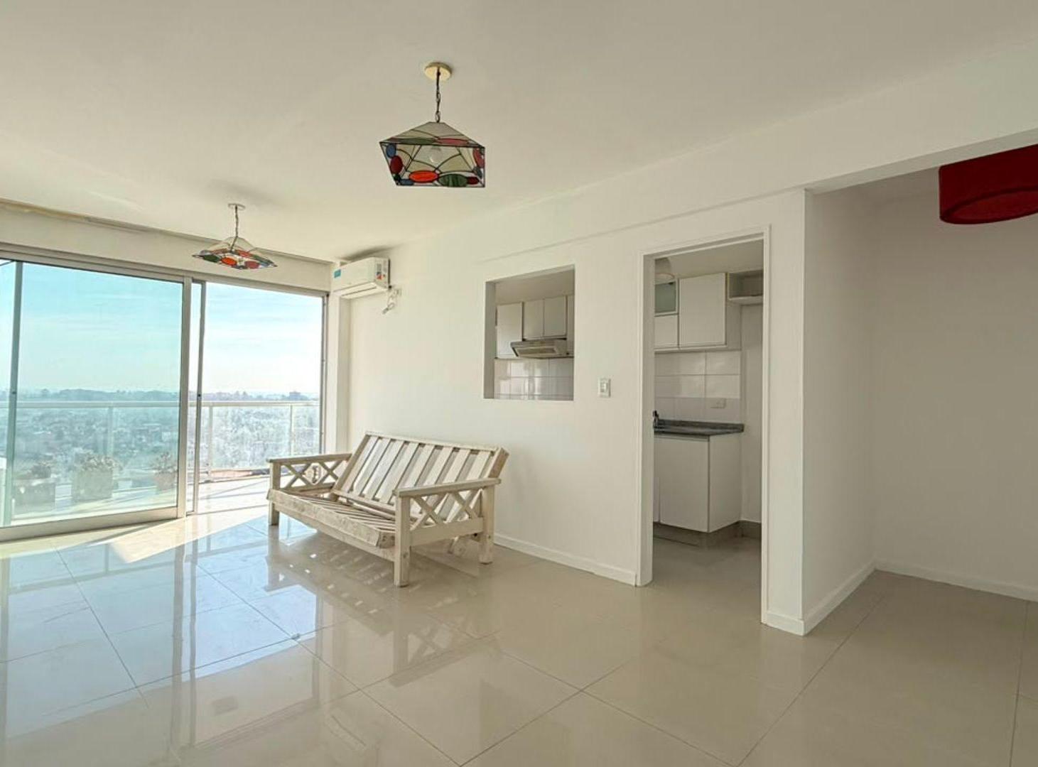 Foto de VENDE DEPARTAMENTO 2 AMB piso 14 CON COCHERA, imagen 2