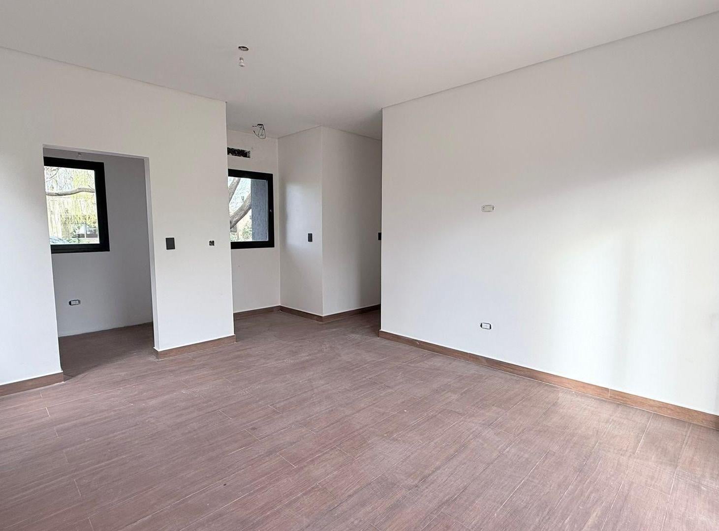 Foto de VENDE IMPONENTE CASA HARAS DEL SOL 241m2 cub, imagen 4