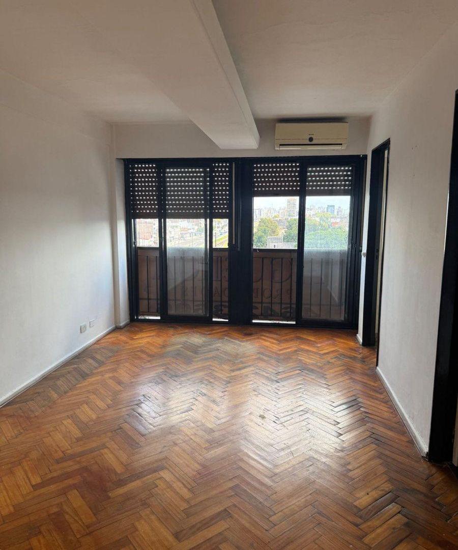 Foto de Monoambiente 7° piso apto crédito Liniers, imagen 2