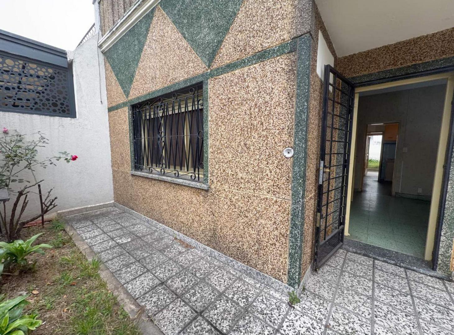 Foto de CASA EN VENTA 3 AMB - PALOMAR, imagen 1