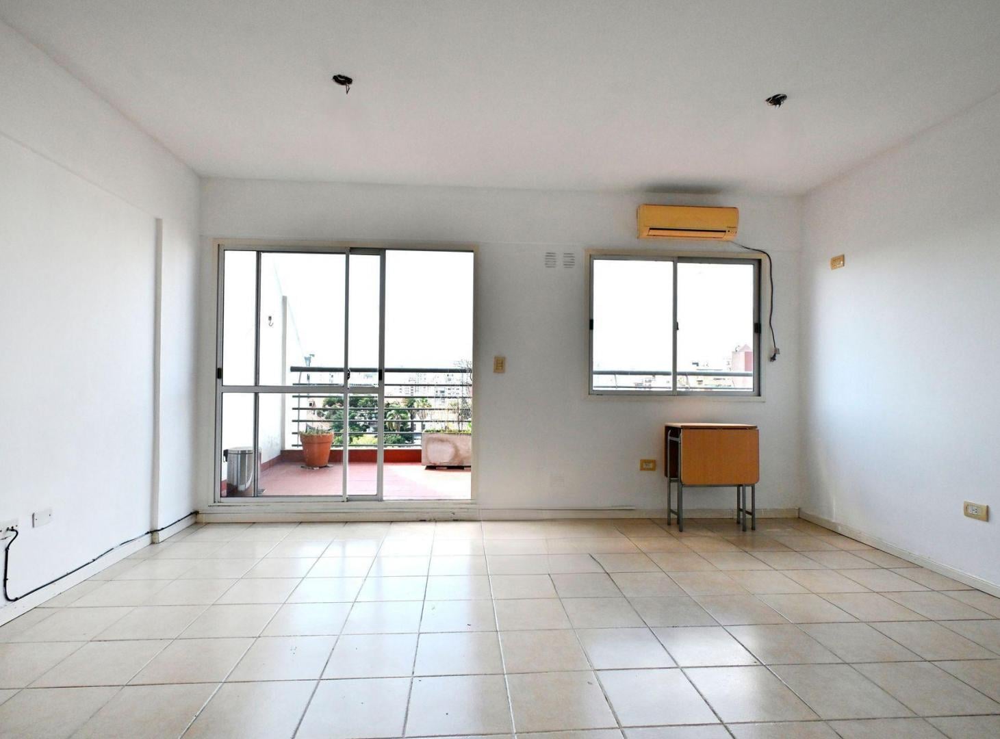 Foto de Venta SEMIPISO 2 AMB con COCHERA y BALCON TERRAZA, imagen 3