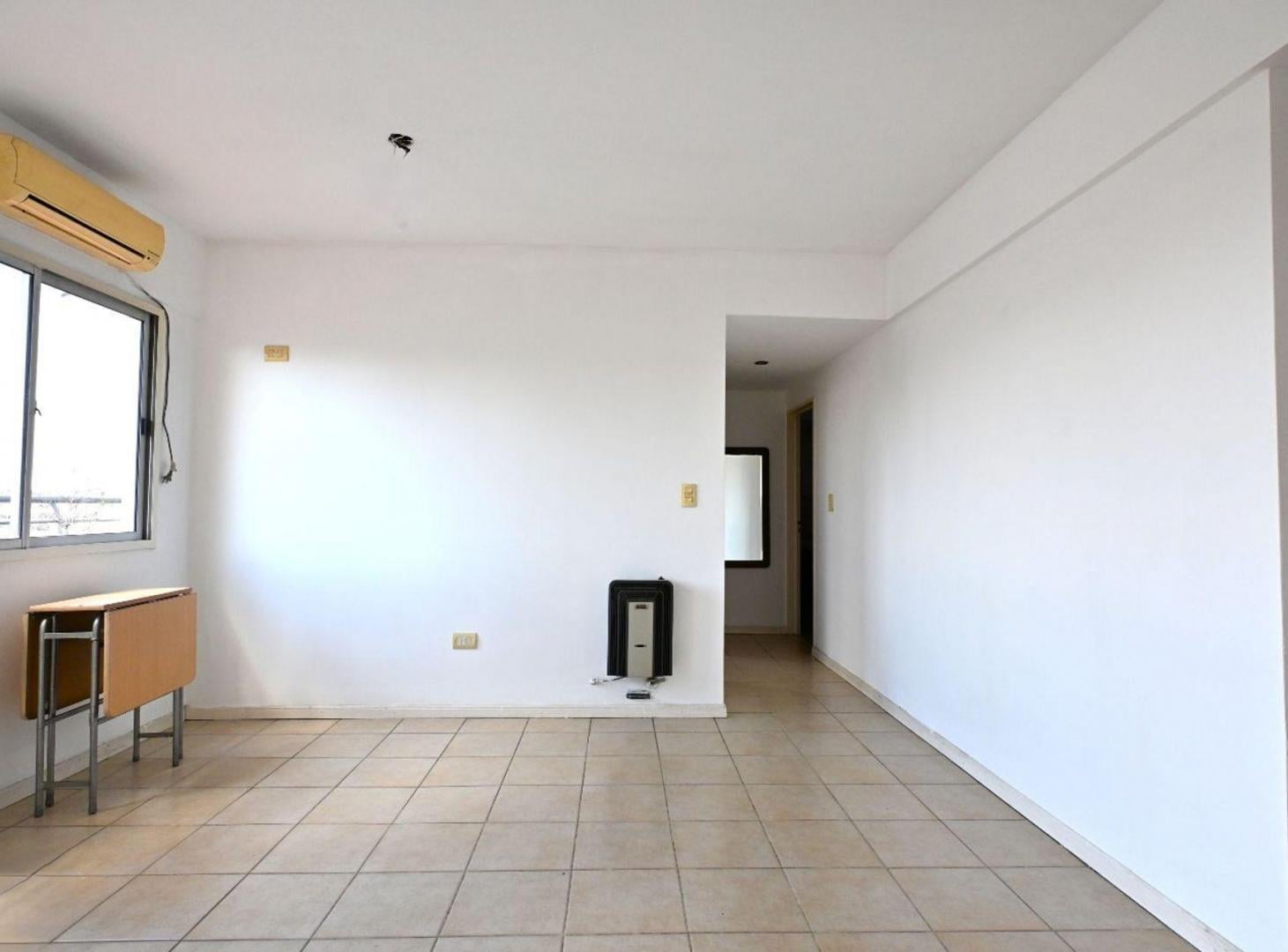 Foto de Venta SEMIPISO 2 AMB con COCHERA y BALCON TERRAZA, imagen 2