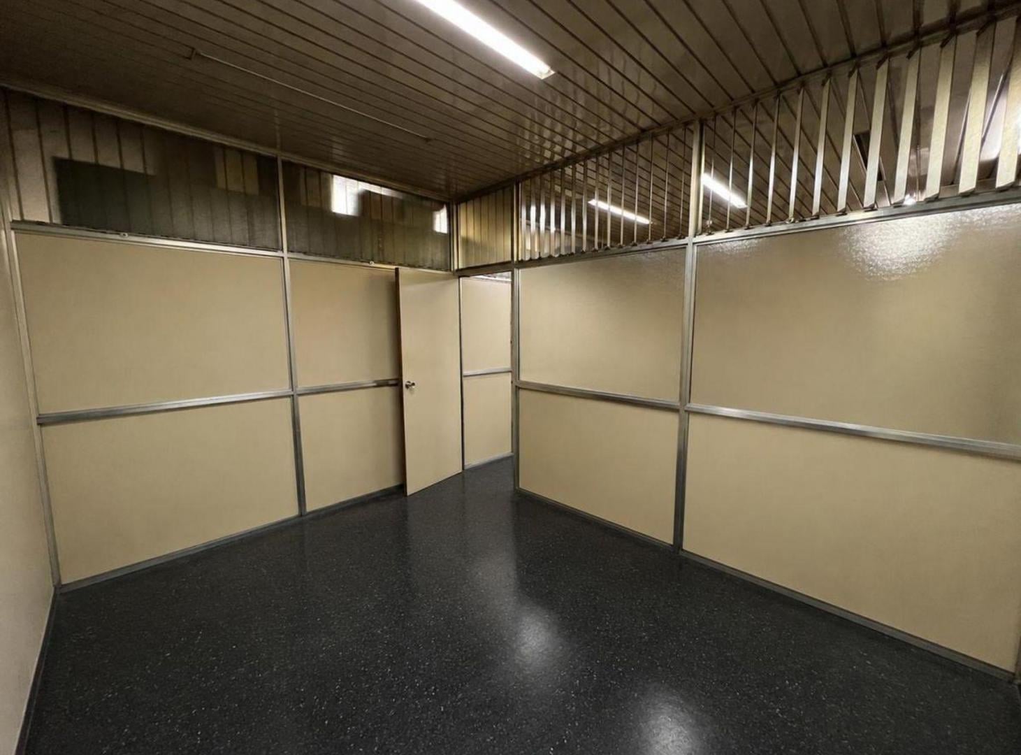 Foto de GALPÓN + VIVIENDA 515 M2 EN FLORES, imagen 4