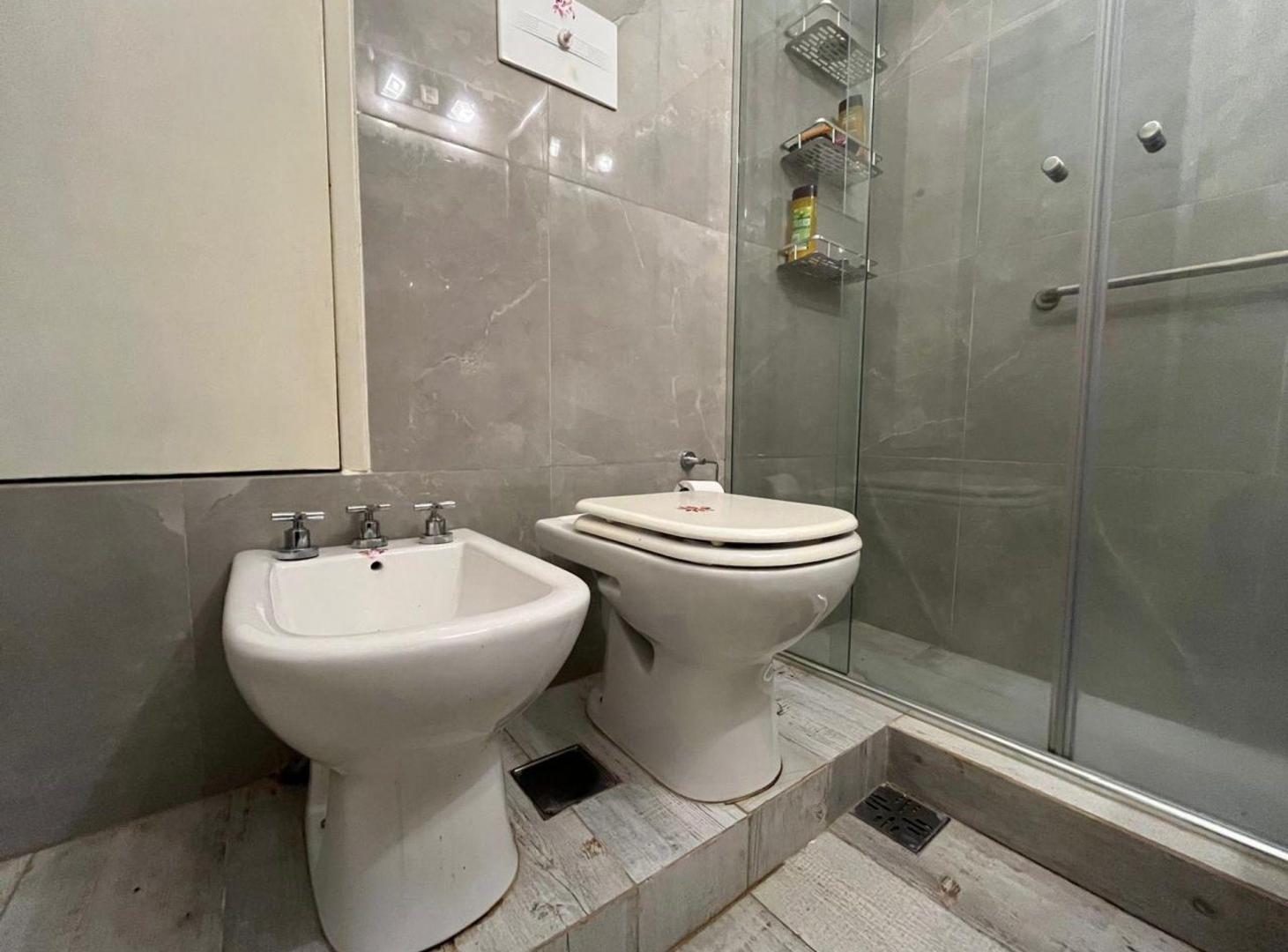 Foto de ALQUILER. Excelente 3 Amb Recoleta 70m2 Silencioso, imagen 4