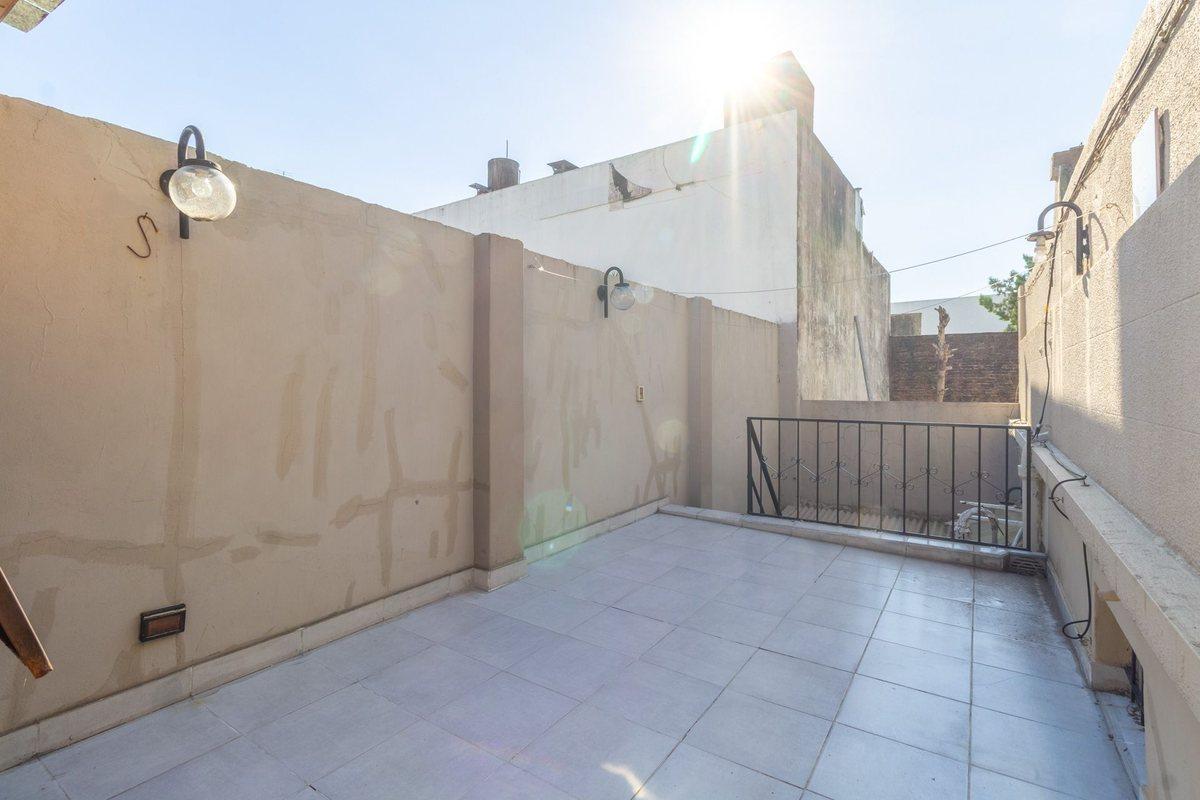 Foto de Venta PH 3 amb Planta baja con terraza y parrilla, imagen 3
