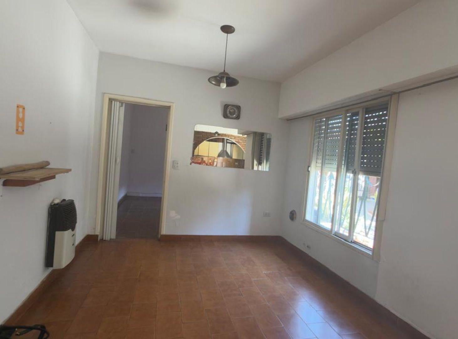 Foto de CASA MULTIFAMILIAR APTO CREDITO 6 AMBIENTES GARAGE, imagen 5
