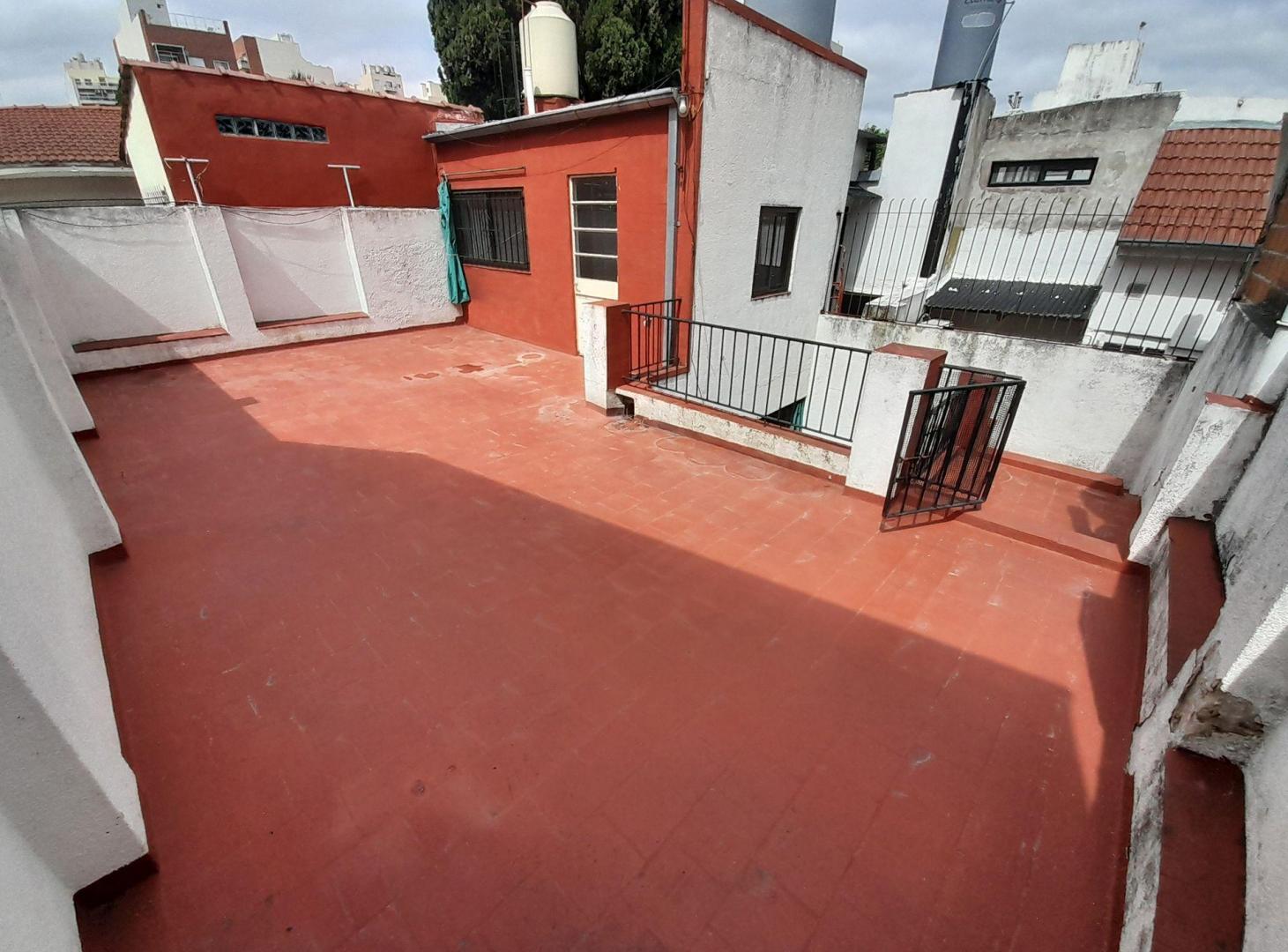 Foto de ALQUILER PH 2 AMBIENTES 125M2 TERRAZA SIN EXPENSA, imagen 1