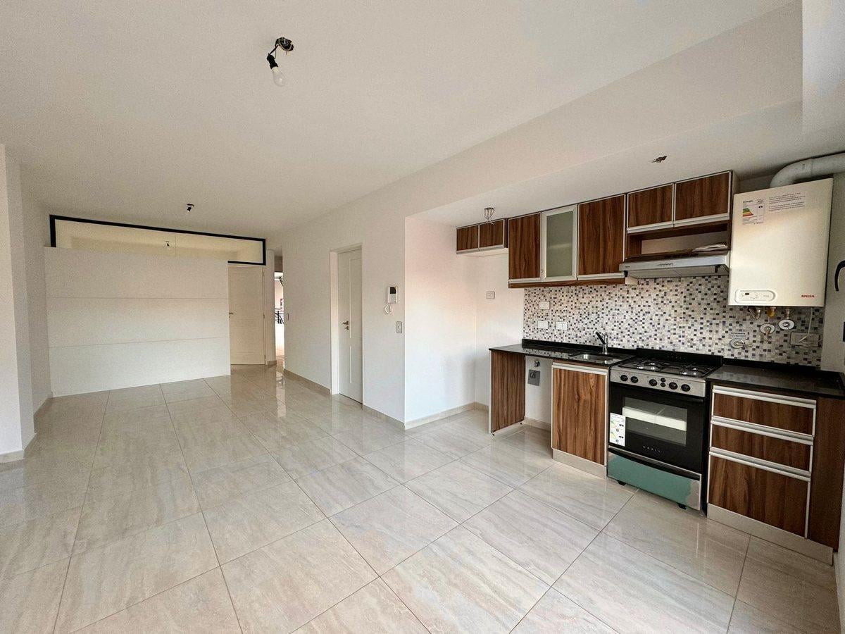 Foto de Moderno depto. 2amb. c/cochera - Villa Urquiza, imagen 2