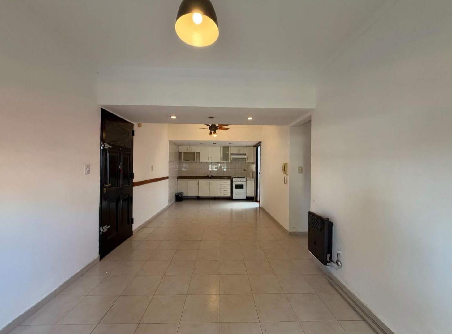 Foto de VENTA PH 3 AMB. C/PATIO - VELEZ SARSFIELD, imagen 3