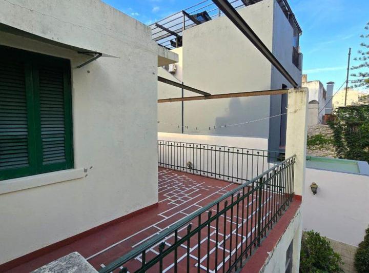 CASA 5 AMBIENTES LOTE PROPIO - VILLA EL PARQUE 4