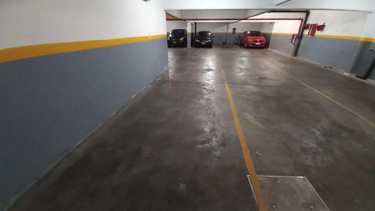 VENTA COCHERA FIJA Y CUBIERTA DOBLE EN BELGRANO PB 3