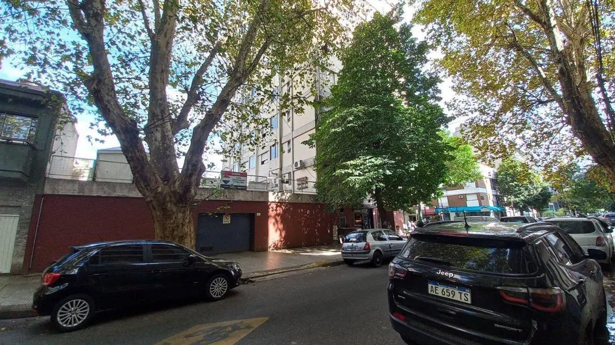 VENTA COCHERA FIJA Y CUBIERTA DOBLE EN BELGRANO PB 5