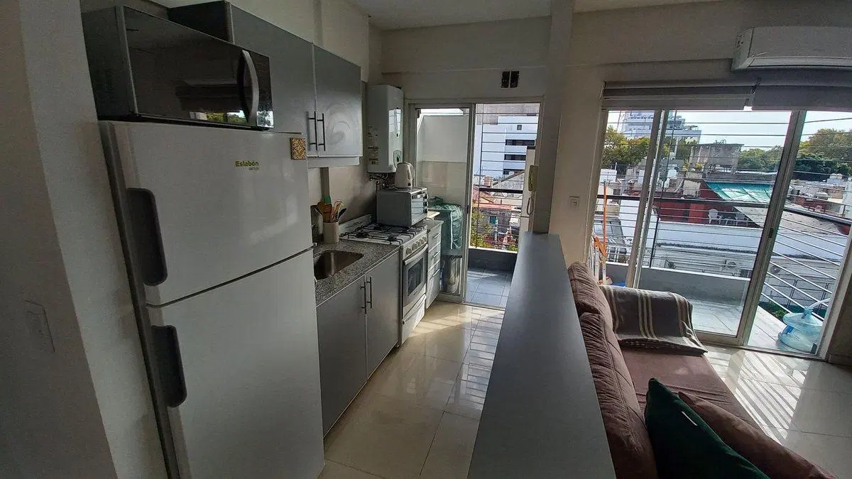 VENTA DEPTO 2 AMB VILLA GRAL MITRE FRENTE BALCÓN 5