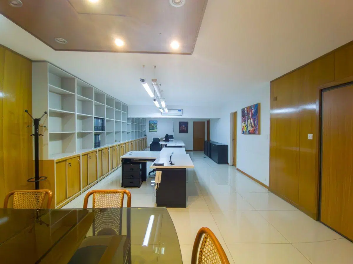 ALQUILER OFICINA PREMIUM TRIBUNALES  PLAZA LAVALLE 4