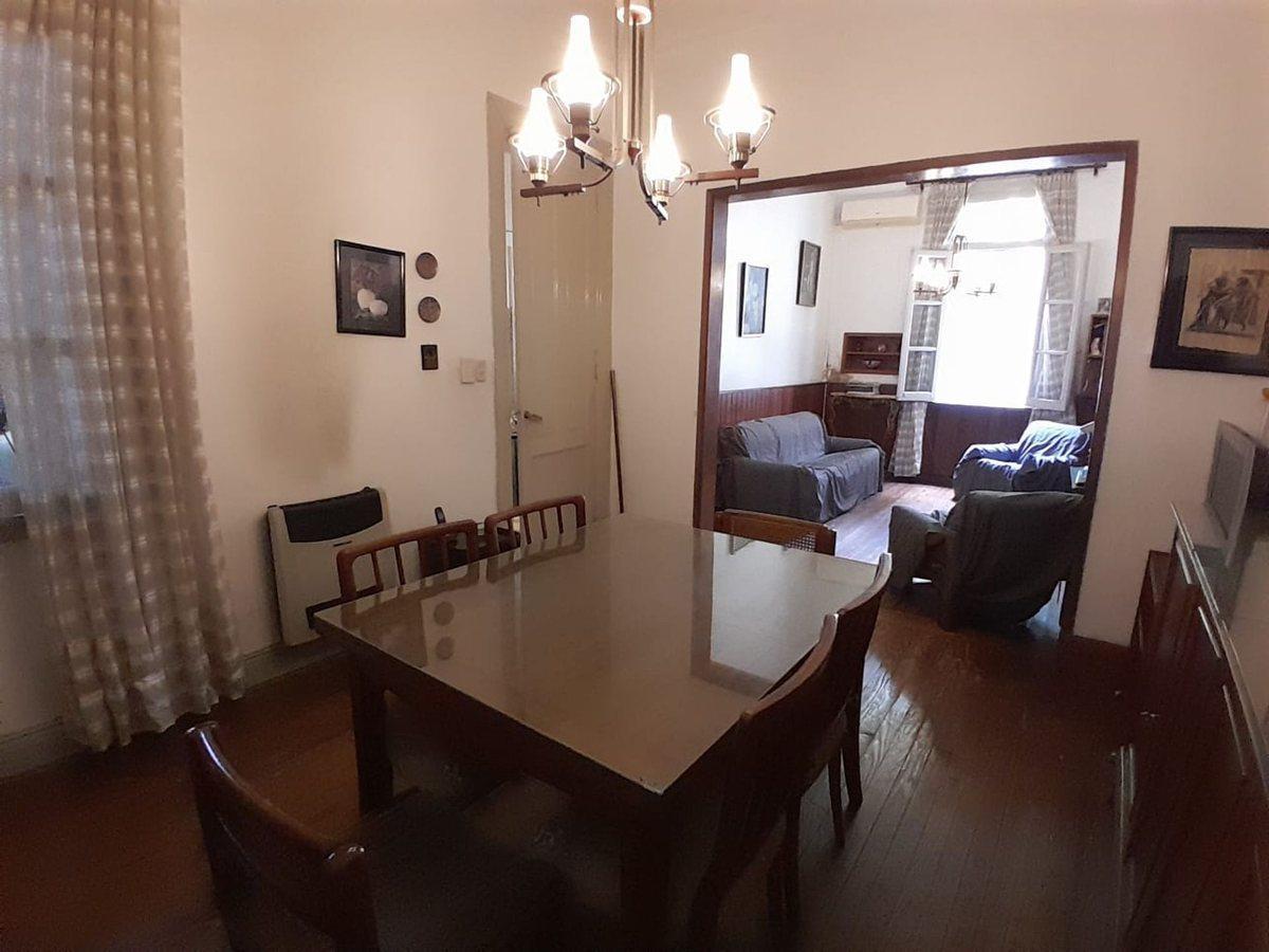 VENTA CASA RESIDENCIAL 5 AMB/COCHERA REFACCIONAR