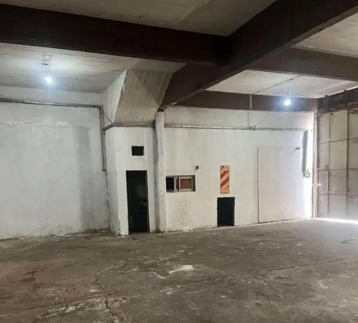 Galpon en Alquiler Villa Dominico ingreso 2 calles 4
