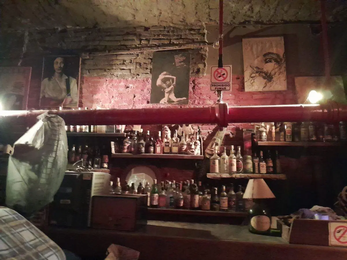 VENTA LOCAL AV CORRIENTES Y RIOBAMBA - BAR 5