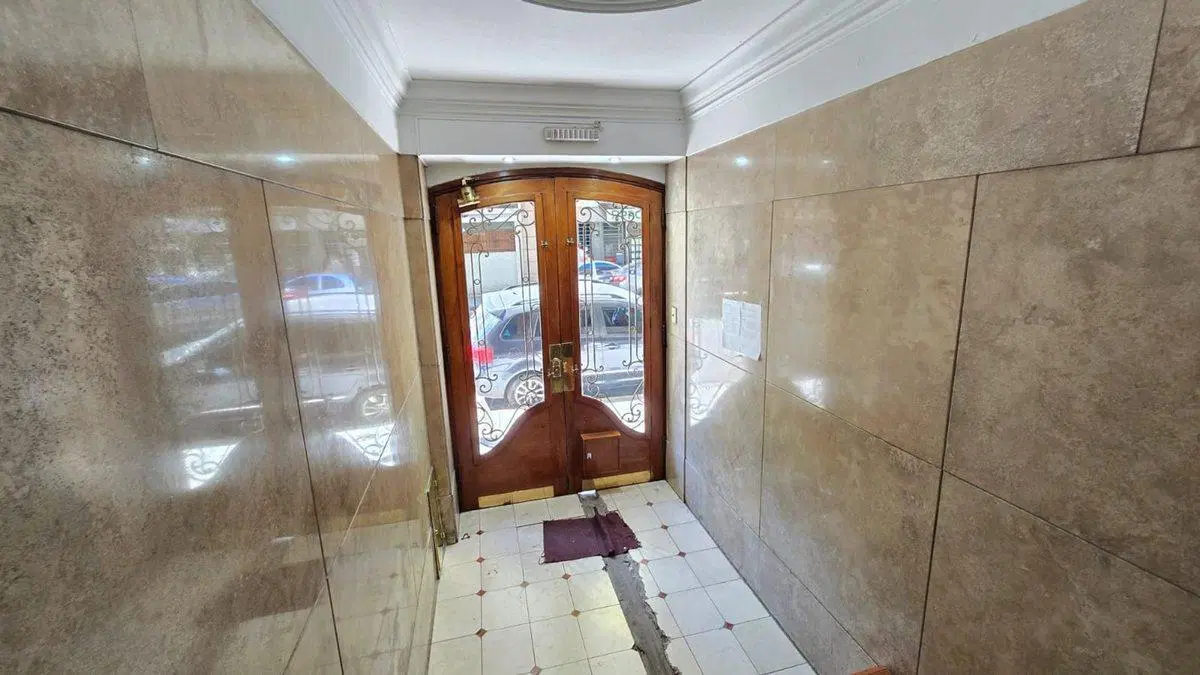 VENTA DEPTO 3 AMB RECICLADO A NUEVO C/PATIO FLORES 4