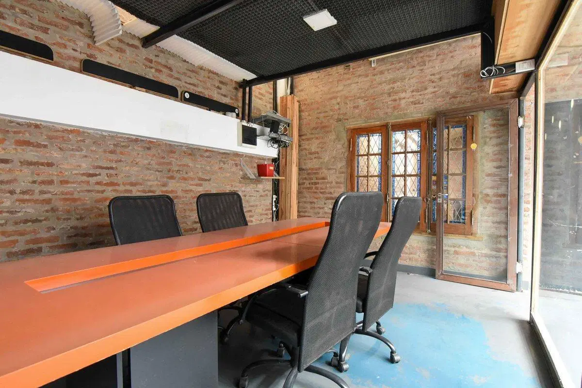 VENTA OFICINA 800 M2 ALMAGRO 4