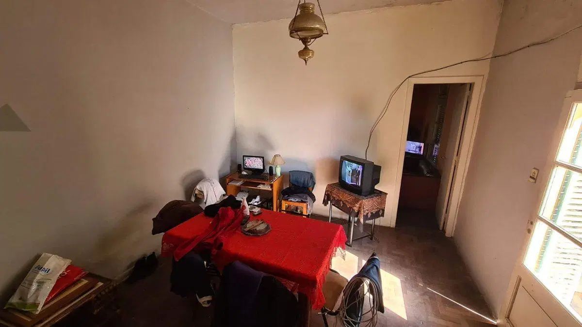 VENTA CASA LOTE PROPIO A RECICLAR VILLA LUGANO 5