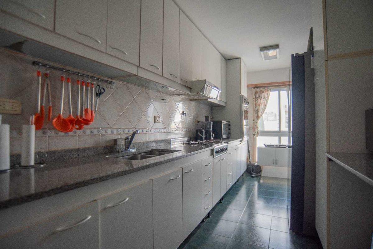 VENTA DEPTO 5 AMB C/BALCON y COCHERA V. CRESPO