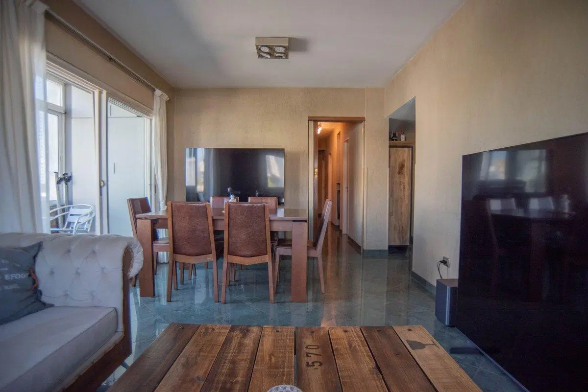 VENTA DEPTO 5 AMB C/BALCON y COCHERA V. CRESPO 5
