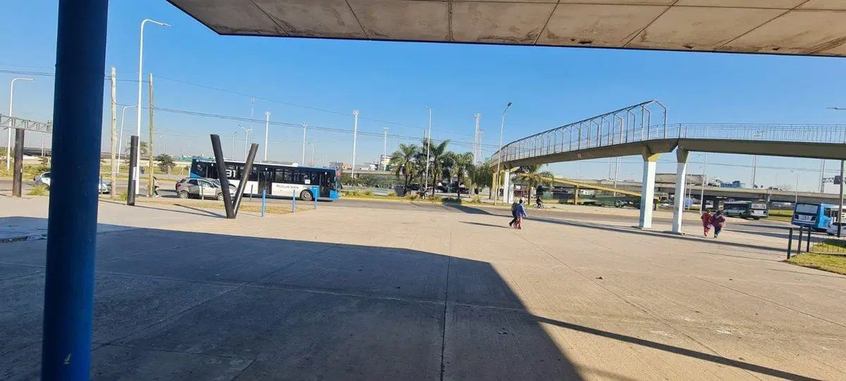 ALQUILER DE GALPON PUENTE LANORIA GRAN UBICACIÓN 3