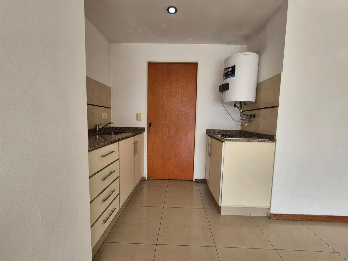 ALQ MONOAMBIENTE V.URQUIZA BALCON APTO PROFESIONAL 2