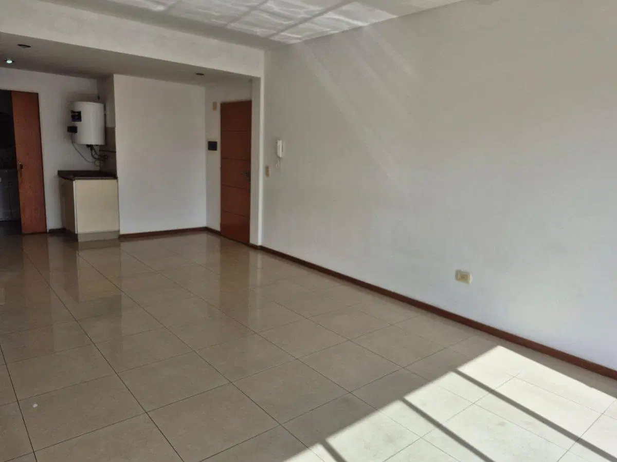 ALQ MONOAMBIENTE V.URQUIZA BALCON APTO PROFESIONAL 4