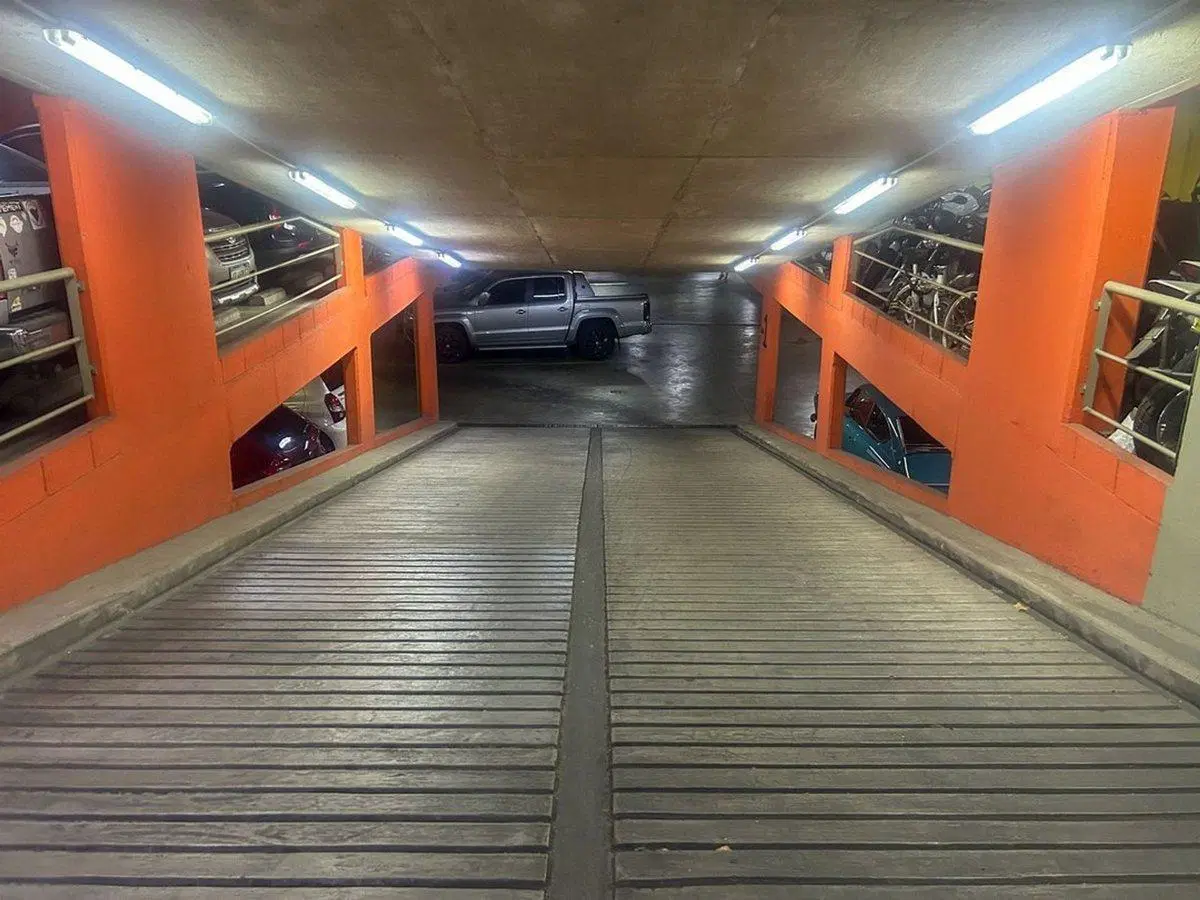 VENTA COCHERA FIJA CUBIERTA SEGURIDAD 24HS 3