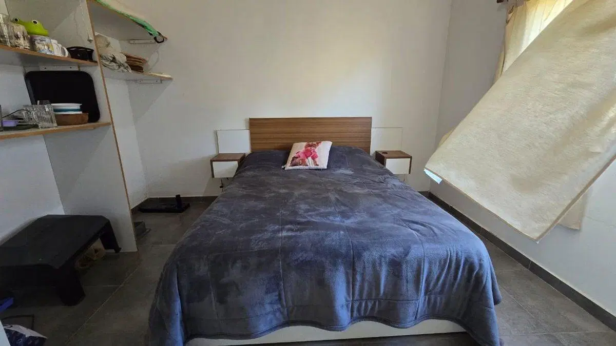VENTA CASA QUINTA C/PILETA APTO CREDITO LAG LOBOS 2