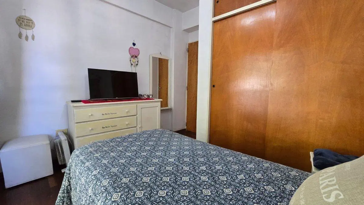VENTA DEPTO 2 AMB CON BALCON V.URQUIZA. APTO CRED. 3