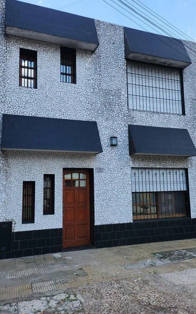 VENTA PH 3 AMB CASEROS PATIO LAVADERO 2