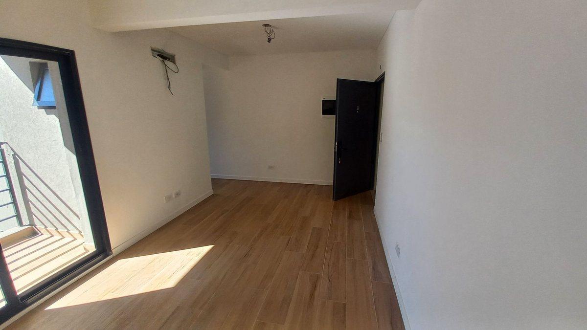 Foto de VENTA 2 AMBIENTES VILLA ORTÚZAR BALCÓN PARRILLA, imagen 1