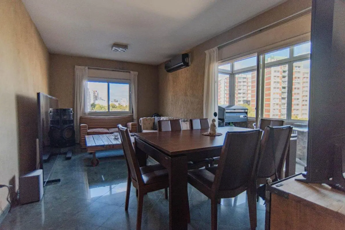 VENTA DEPTO 5 AMB C/BALCON y COCHERA V. CRESPO 5