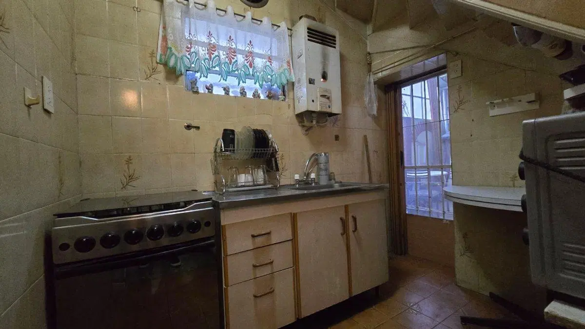 VENTA CASA 4/5 AMB. FLORES LOTE PROPIO 2 PLANTAS 3