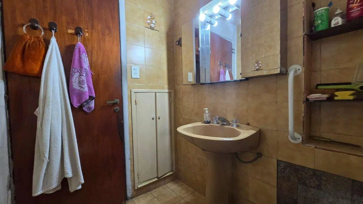 VENTA CASA 4/5 AMB. FLORES LOTE PROPIO 2 PLANTAS 2