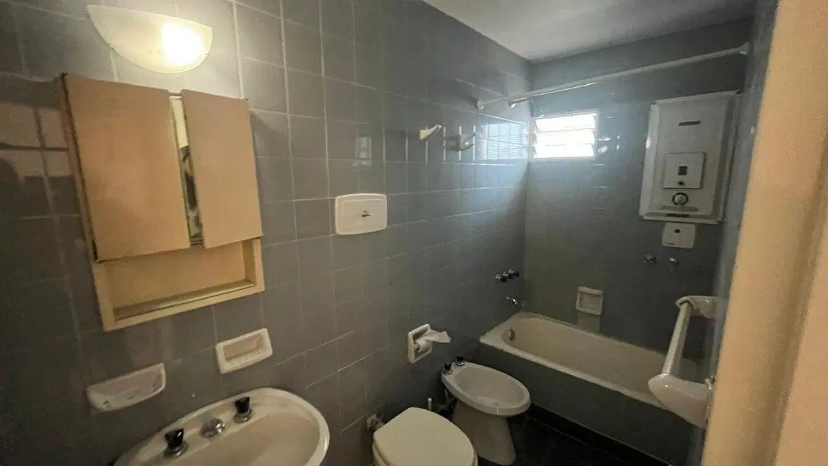 VENTA DE DEPTO 2 AMB C/PATIO ALMAGRO APTO CREDITO 4
