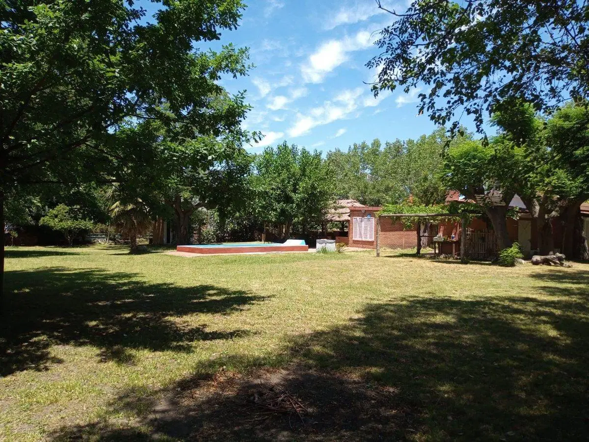 VENTA - CASA 3 AMB - PILETA Y PARRILLA - LAG LOBOS 5