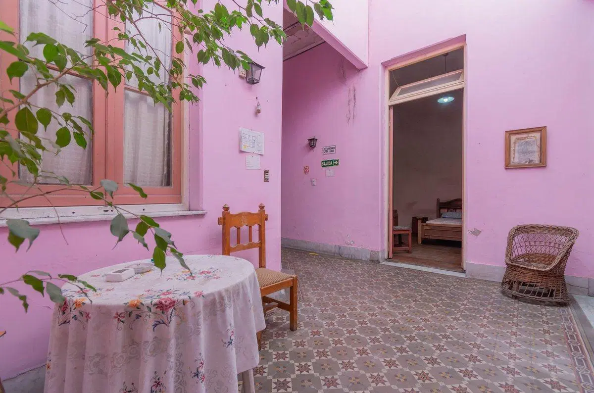 CASA EN VENTA ALMAGRO - EX HOTEL - LOTE DE 143 M2 3