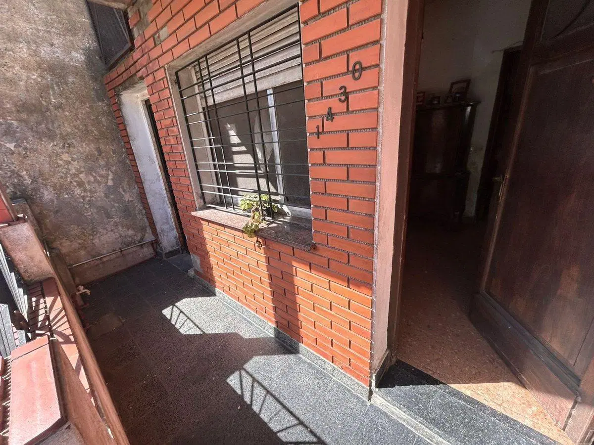 Casa 5 ambientes Venta Gerli Multifamiliar c/Patio 5