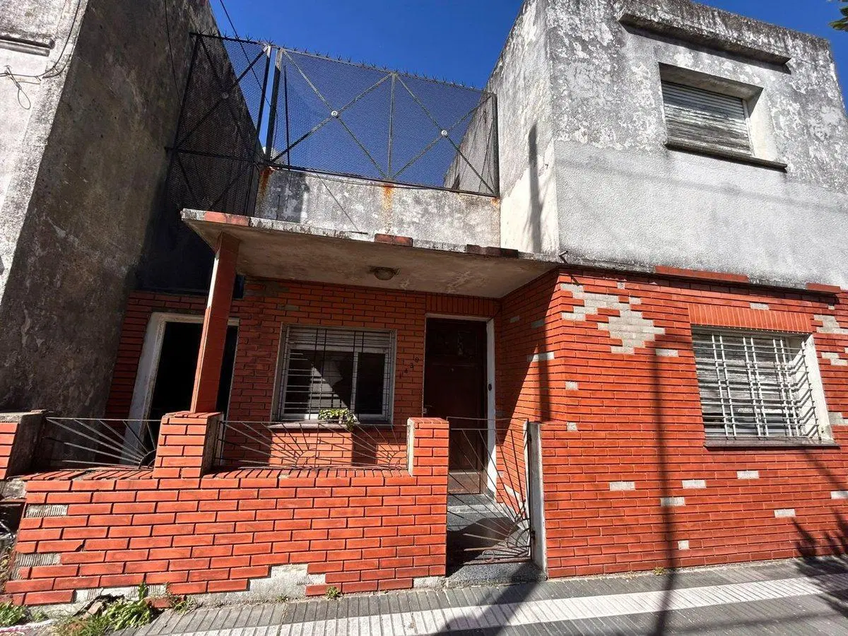 Casa 5 ambientes Venta Gerli Multifamiliar c/Patio 4