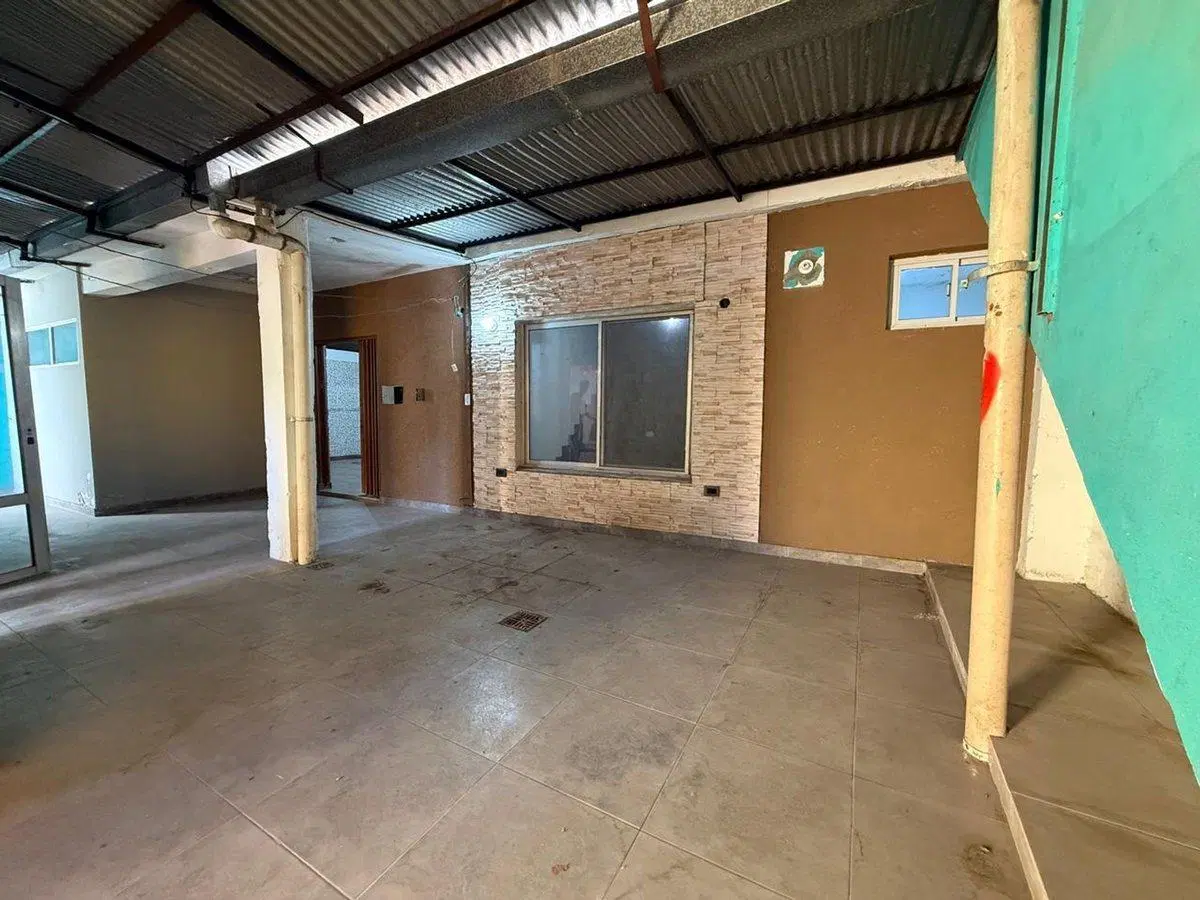 VENTA CASA MULTIFAMILIAR ISIDRO CASANOVA 4