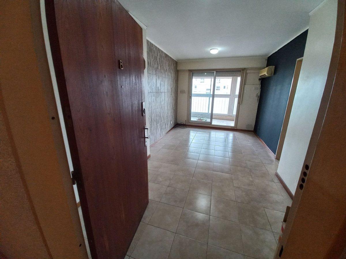 Foto de VENTA DEPTO 2 AMB CHACARITA FRENTE BALCÓN COCHERA, imagen 4