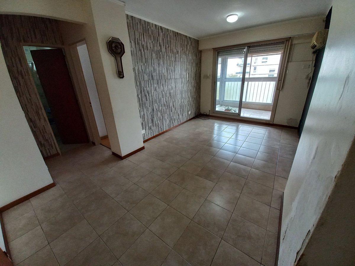 Foto de VENTA DEPTO 2 AMB CHACARITA FRENTE BALCÓN COCHERA, imagen 2