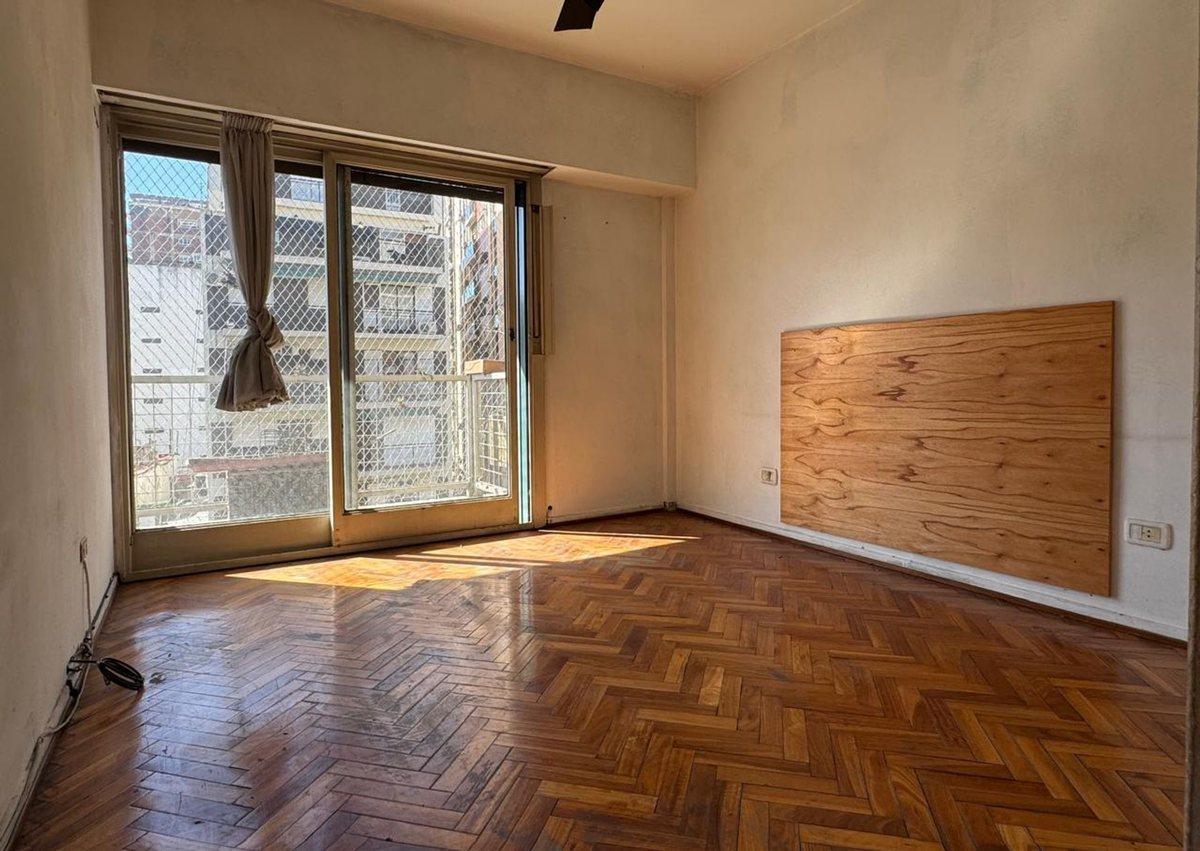Foto de VENTA DEPTO 3 AMB CABALLITO FRENTE BALCÓN COCHERA, imagen 2