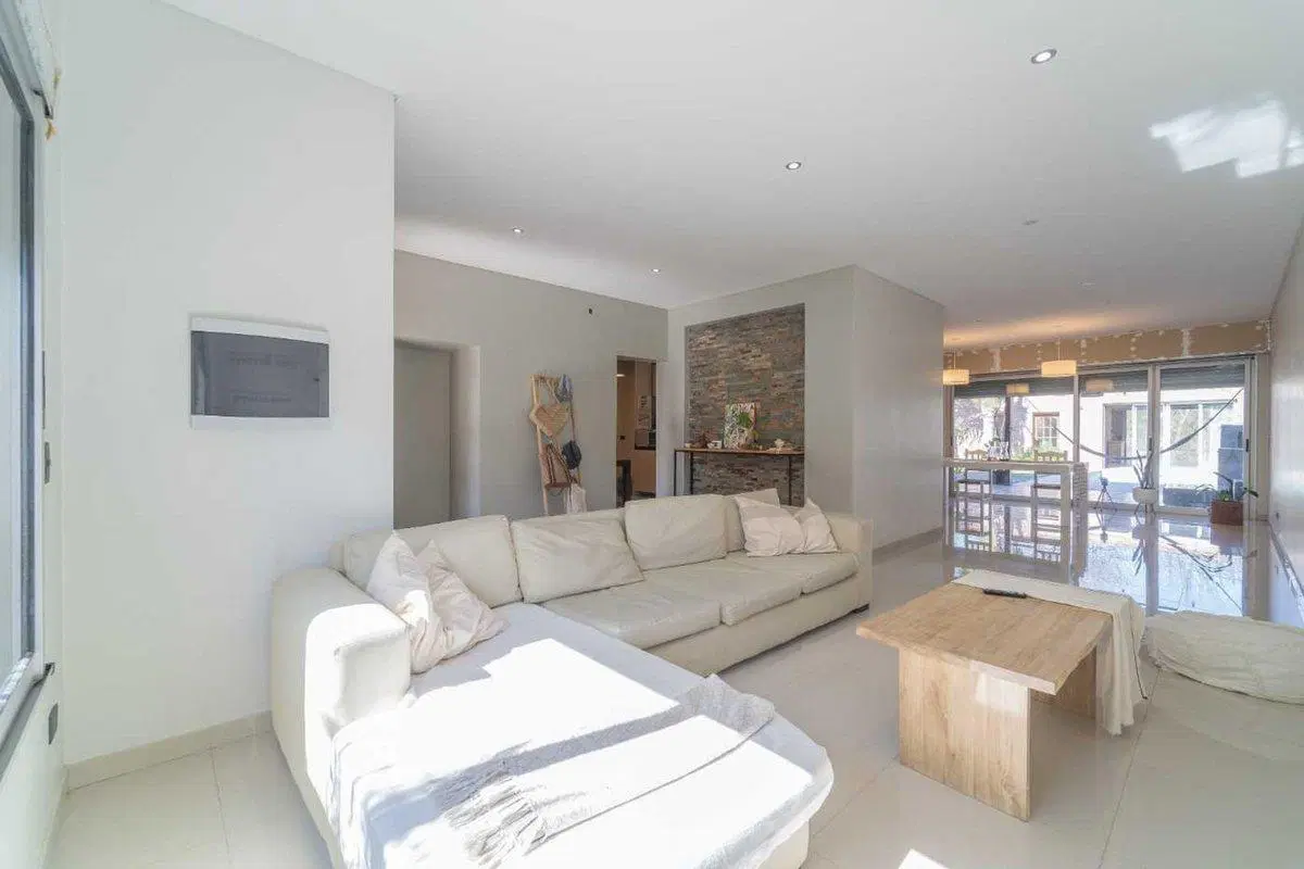 VENTA CASA ALTOS DE PACHECO 5 AMB. JARDÍN PILETA 8