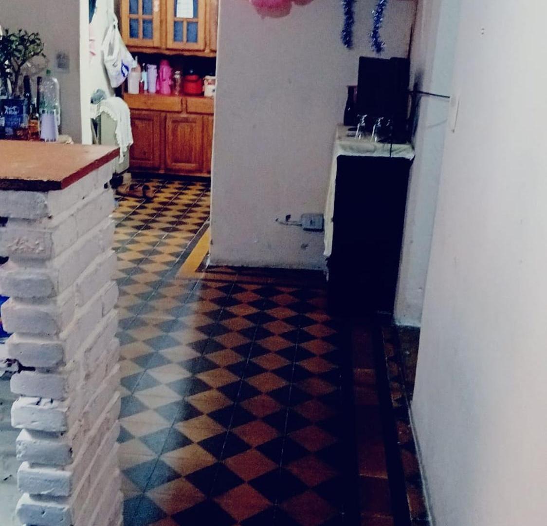 Foto de VENTA GALPON + 2 DPTOS VILLA LYNCH SAN MARTIN, imagen 3