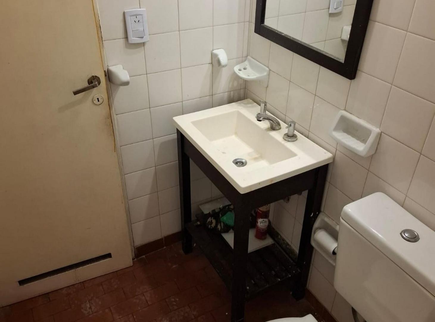 Foto de DPTO 4 AMB VENTA VILLA GRAL MITRE COCHERA, imagen 3